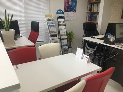 画面に映ったパースや図面を見ながら、打ち合せさせていただきます。